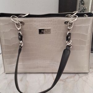 Beijo handbag like new